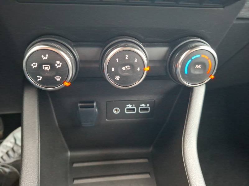 Renault Clio - Photo 22