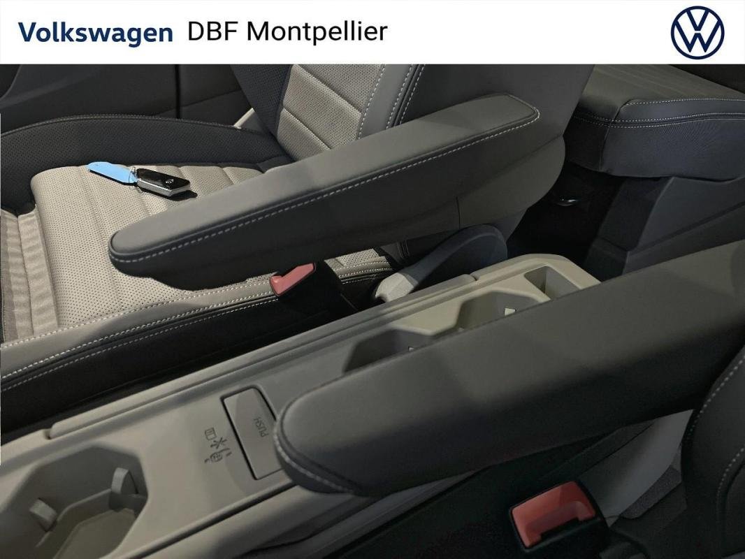 Volkswagen Caravelle - Photo 25