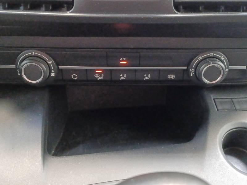 Peugeot Partner - Photo 24