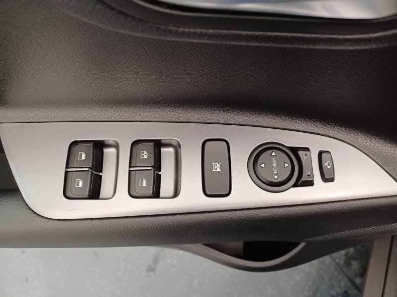 Kia Stonic - Photo 33