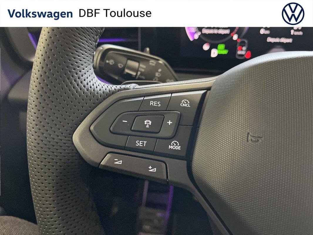 Volkswagen T-Roc - Photo 23