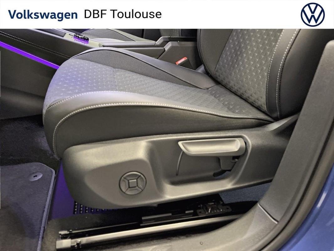 Volkswagen T-Roc - Photo 26