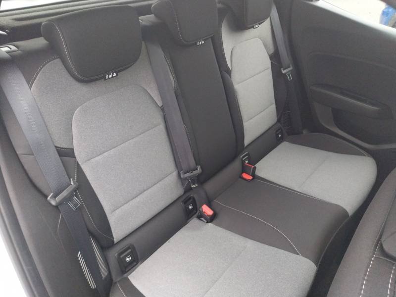 Renault Clio - Photo 24