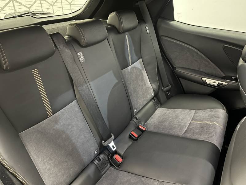 Lexus LBX - Photo 21
