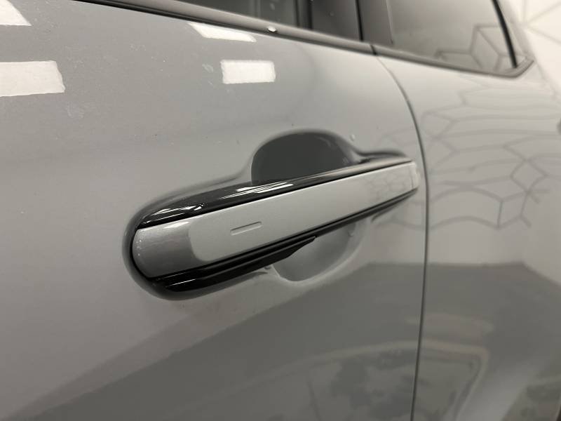 Lexus LBX - Photo 23