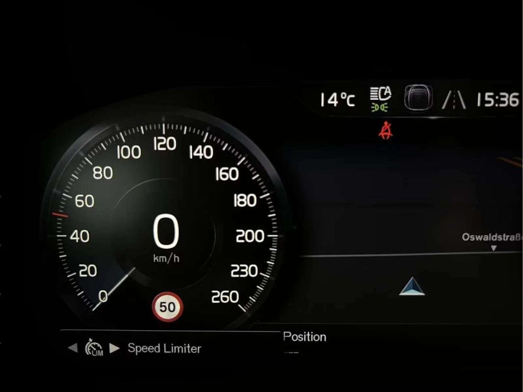 Volvo XC40 - Photo 12