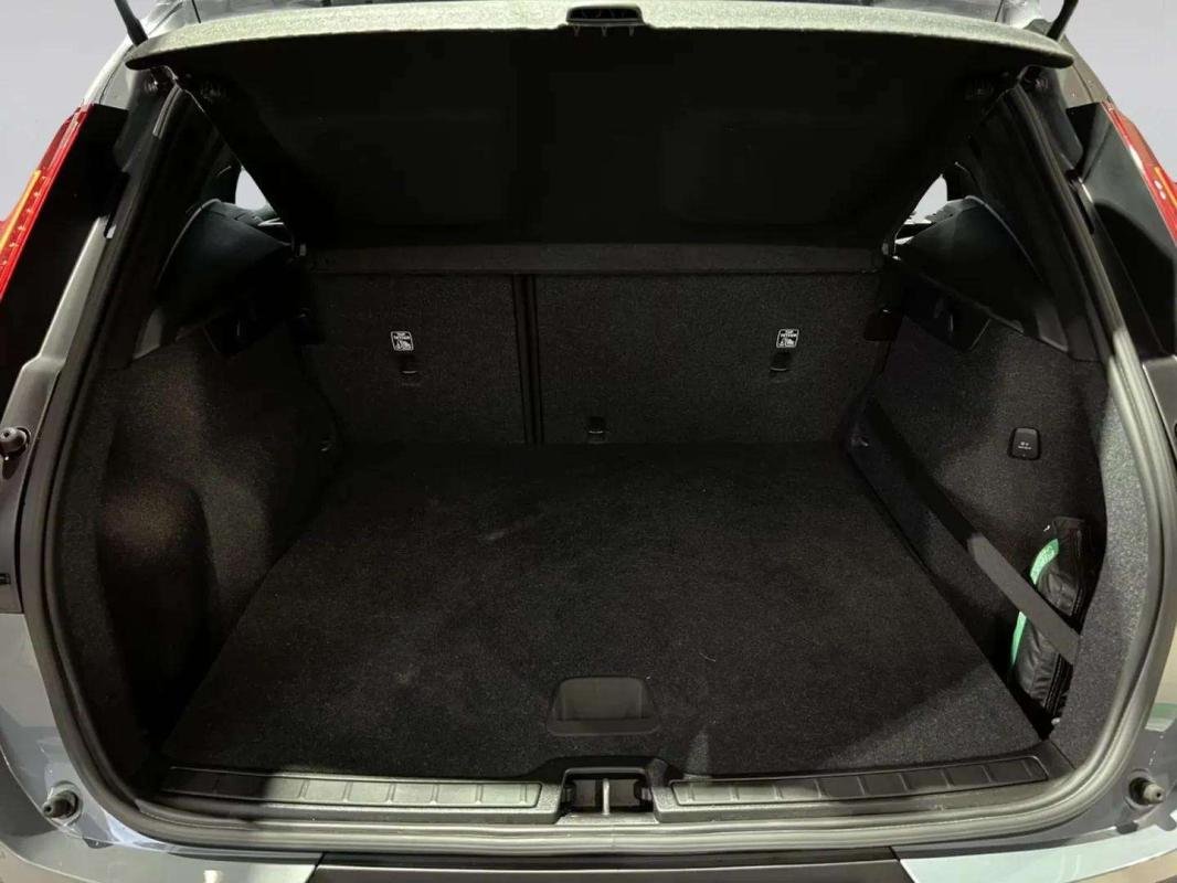 Volvo XC40 - Photo 13