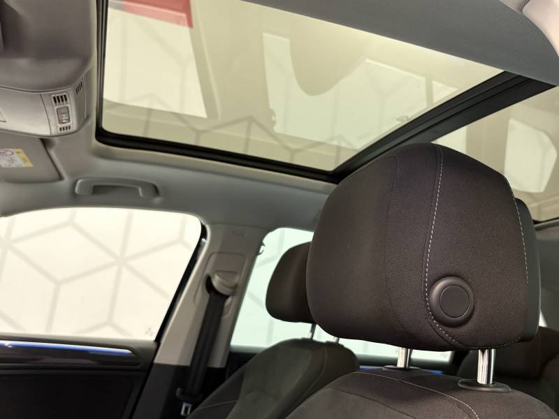 Volkswagen Tiguan - Photo 11