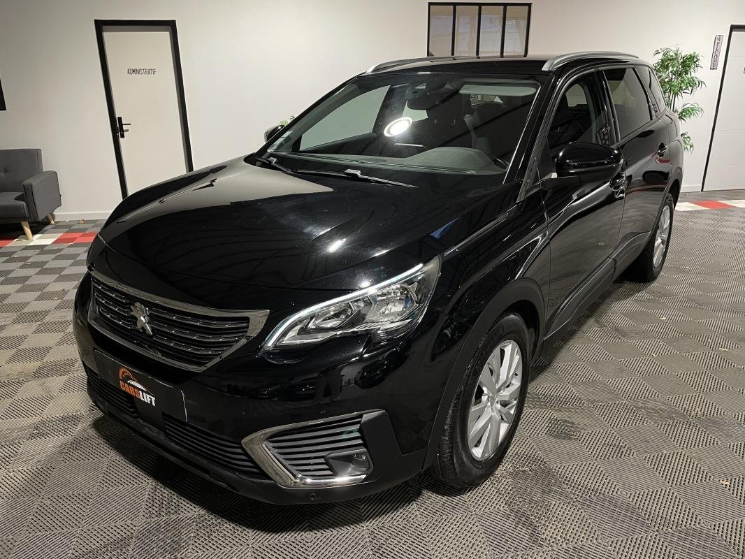 Peugeot 5008 - Photo 1