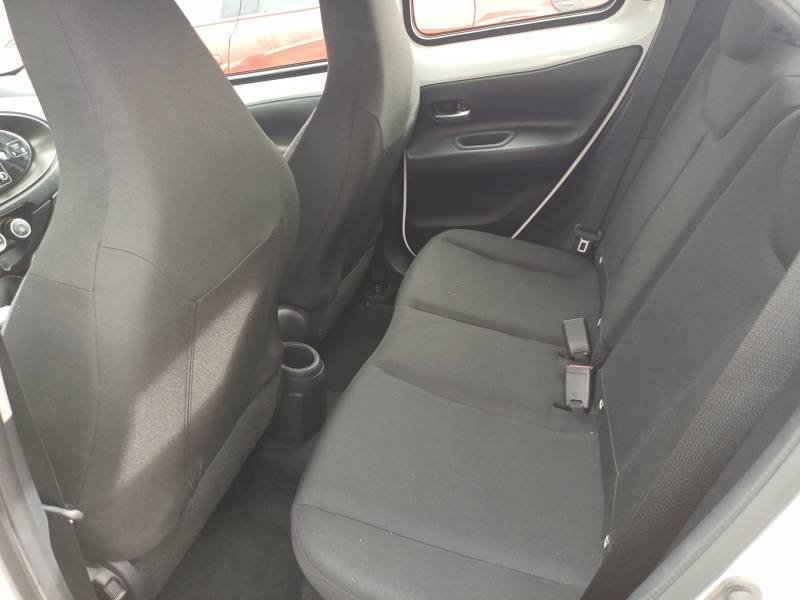 Toyota aygo x - Photo 17