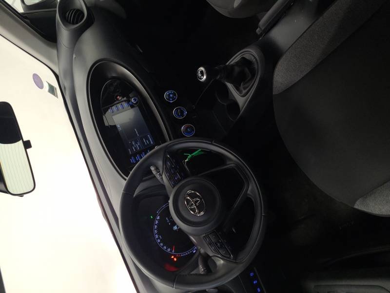 Toyota aygo x - Photo 11