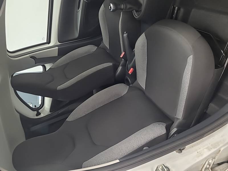 Toyota aygo x - Photo 18