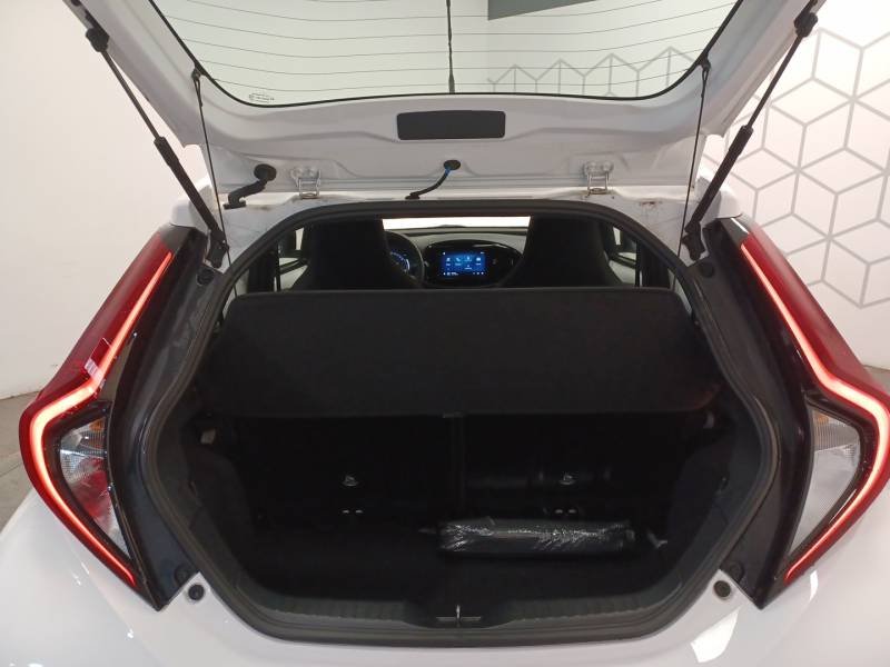 Toyota aygo x - Photo 13