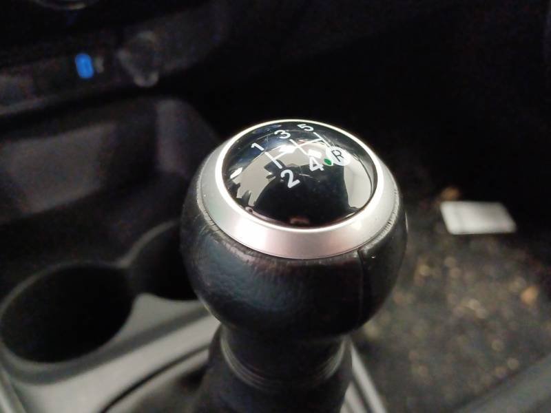 Toyota aygo x - Photo 19