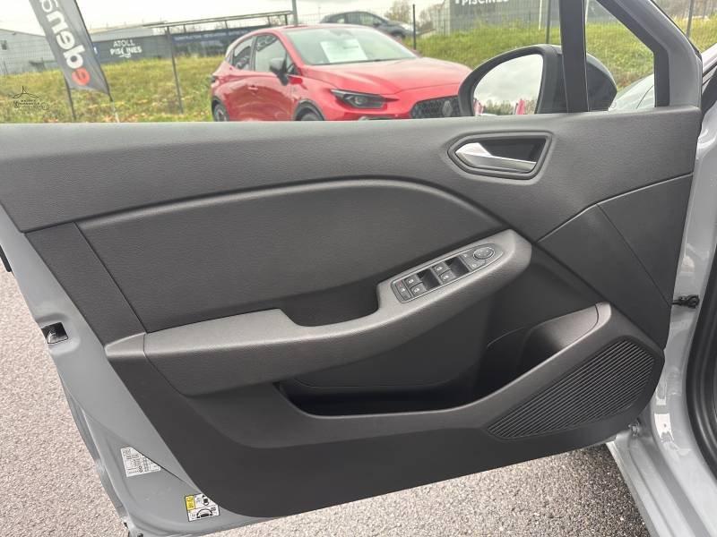 Renault Clio - Photo 27