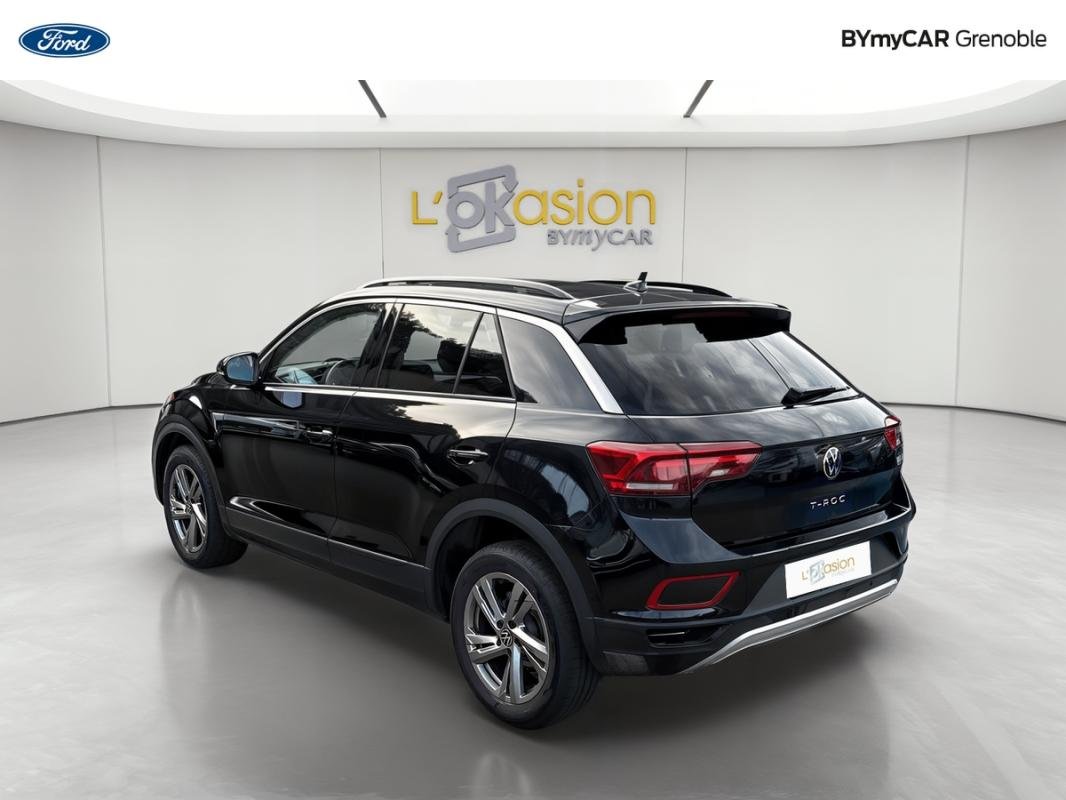 Volkswagen T-Roc - Photo 3