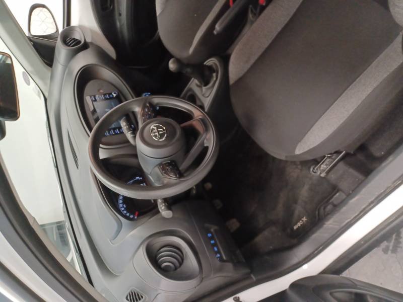 Toyota aygo x - Photo 10