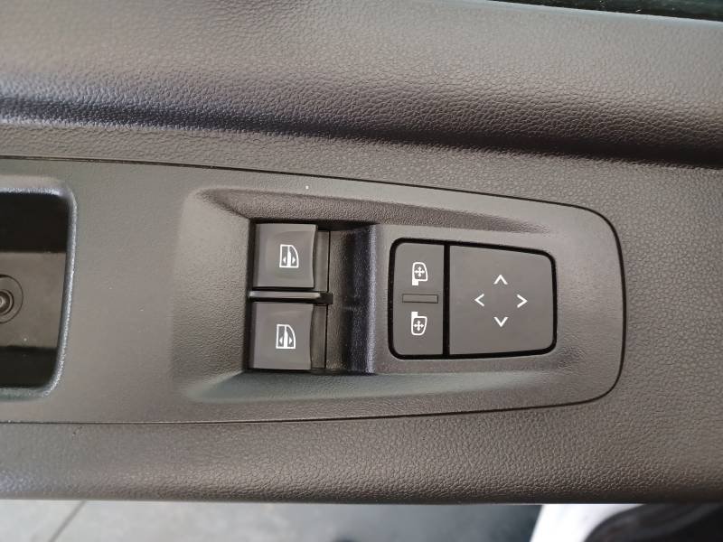 Nissan Interstar - Photo 31