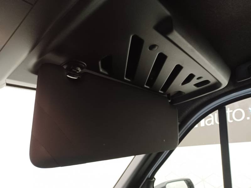 Nissan Interstar - Photo 39