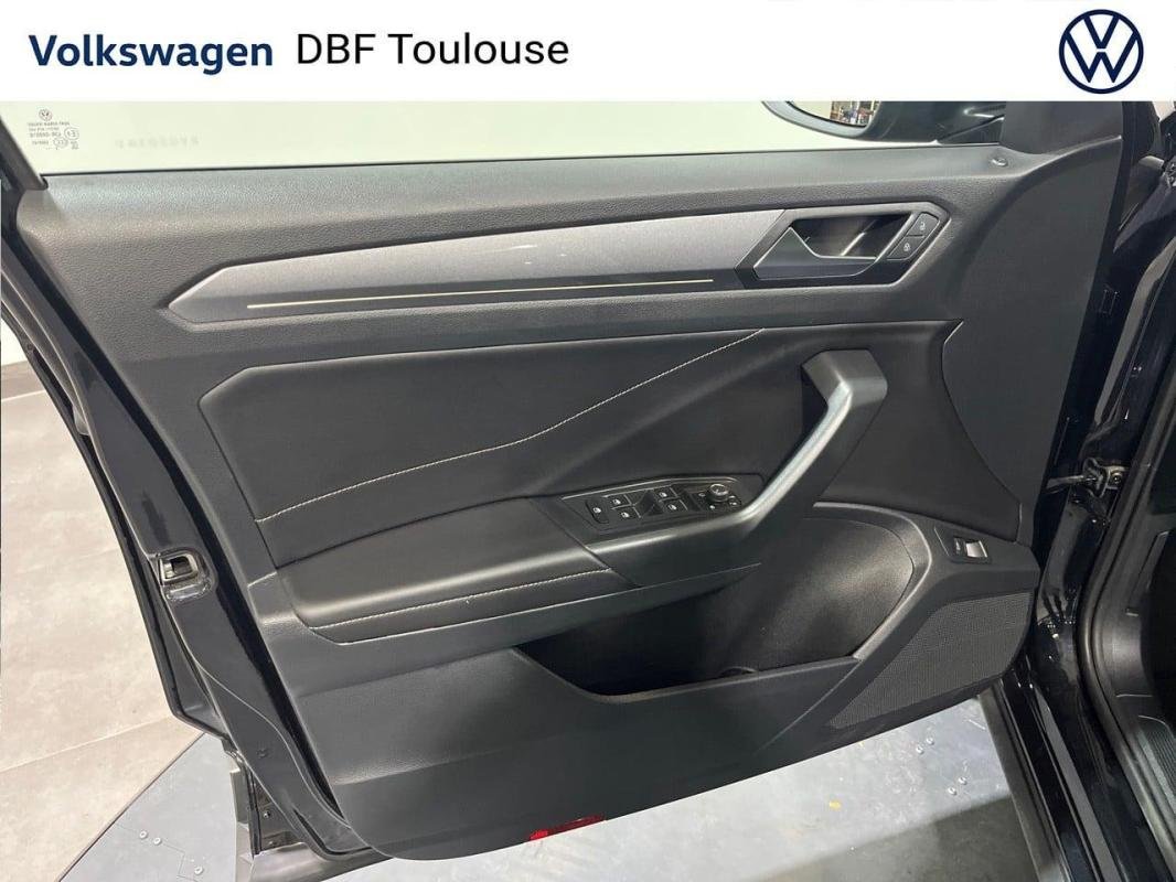 Volkswagen T-Roc - Photo 26