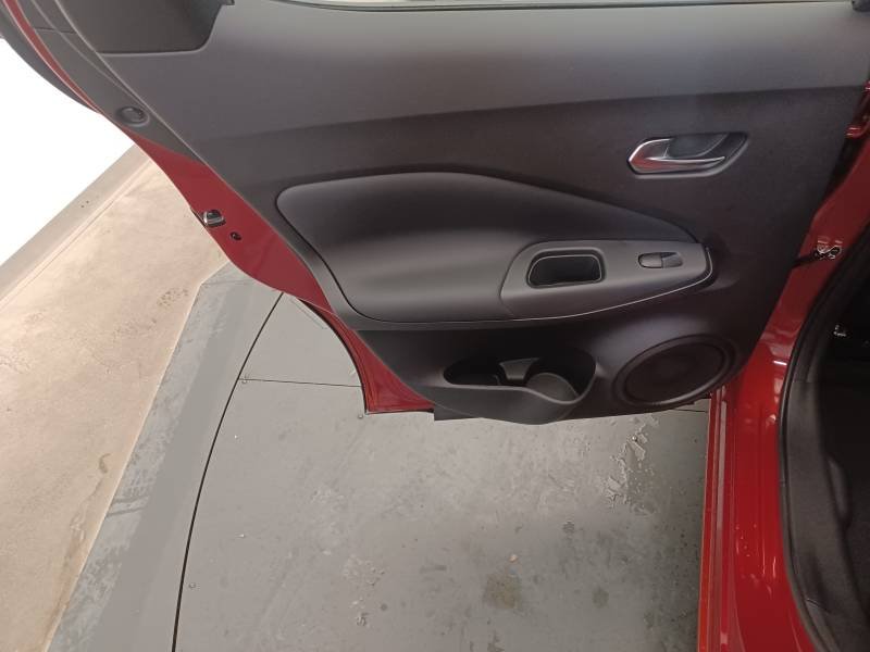 Nissan Juke - Photo 8