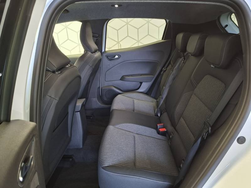 Mitsubishi Colt - Photo 9