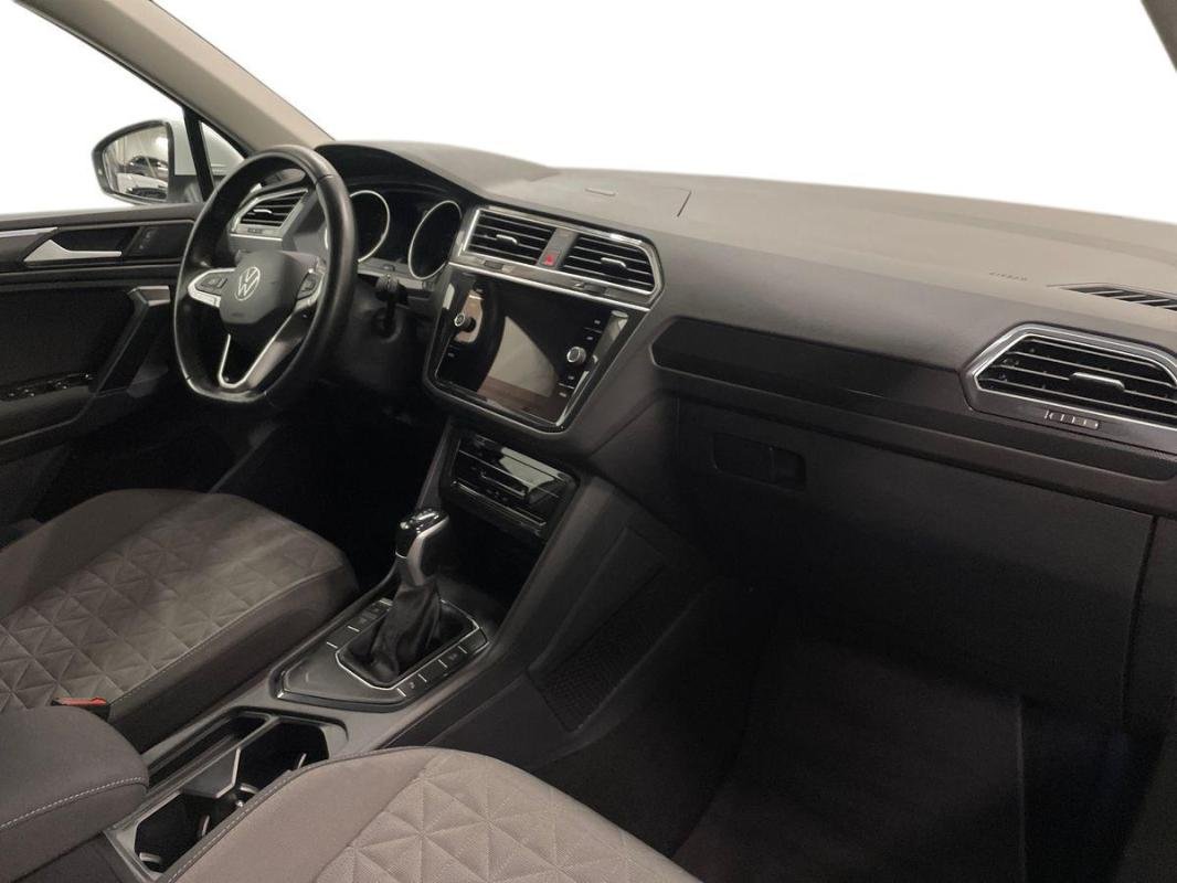Volkswagen Tiguan - Photo 14