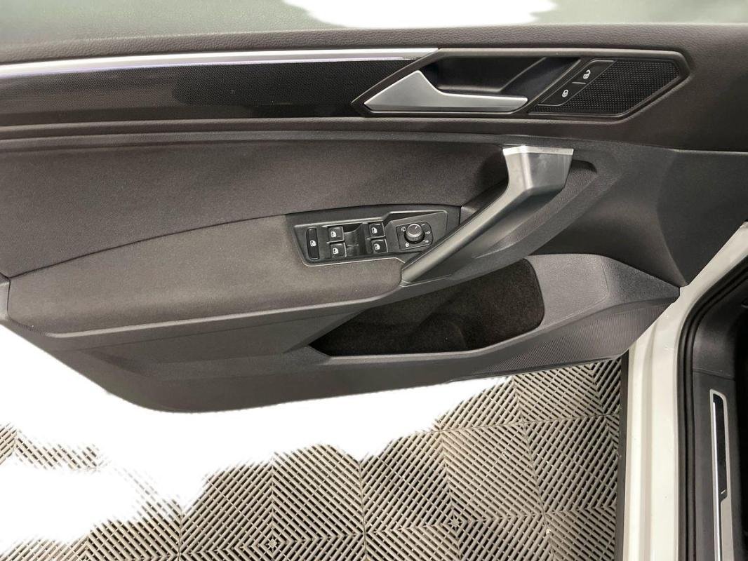 Volkswagen Tiguan - Photo 16