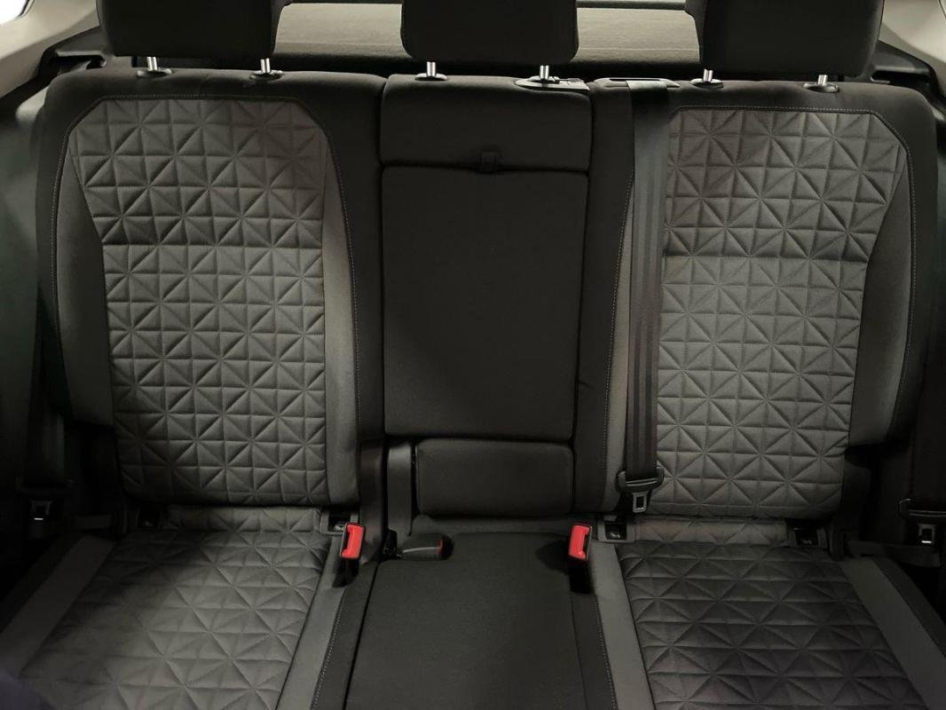 Volkswagen Tiguan - Photo 23