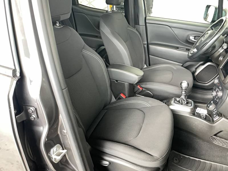 Jeep Renegade - Photo 12