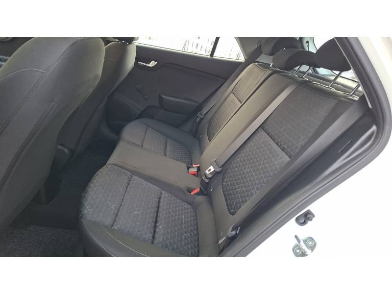 Kia Rio - Photo 20