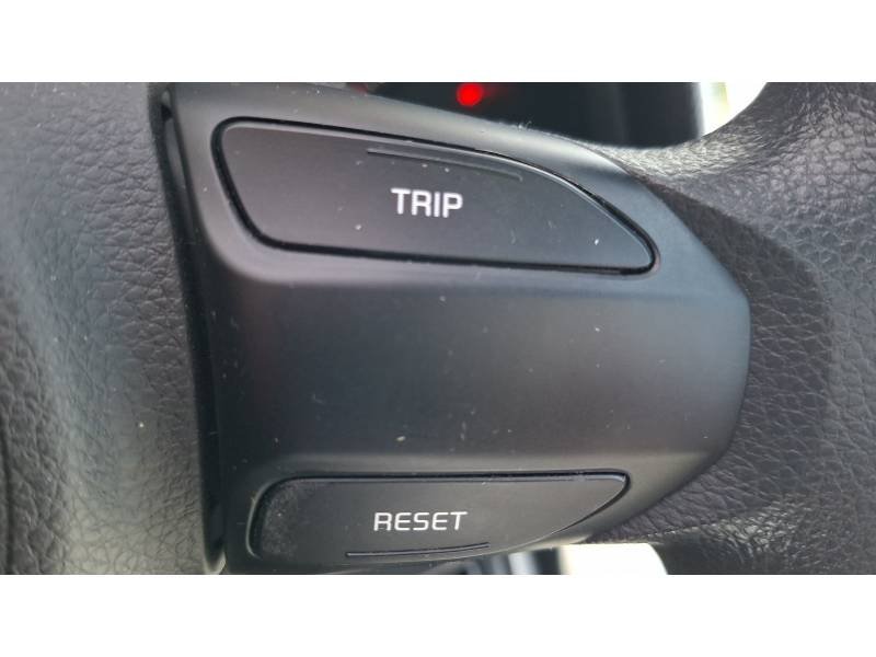 Kia Rio - Photo 27