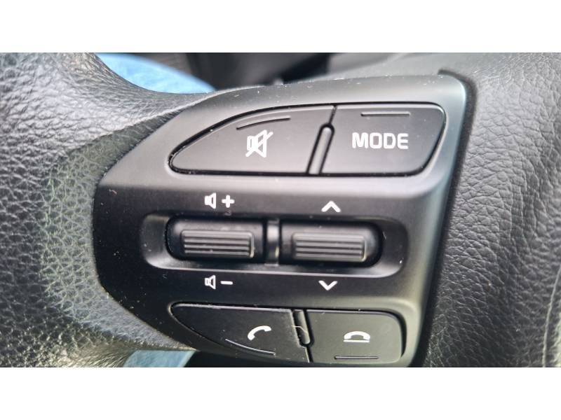 Kia Rio - Photo 28