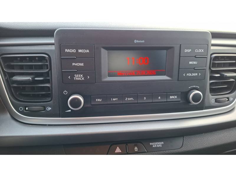 Kia Rio - Photo 30
