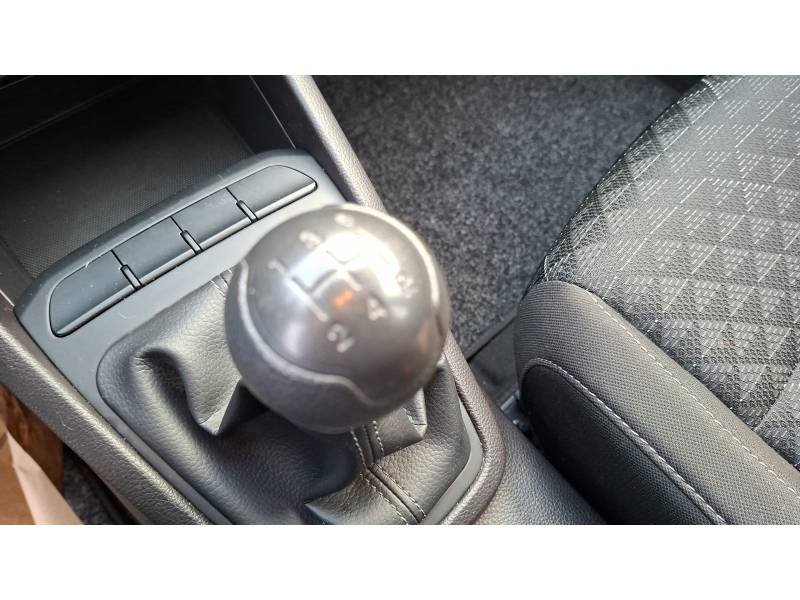 Kia Rio - Photo 33