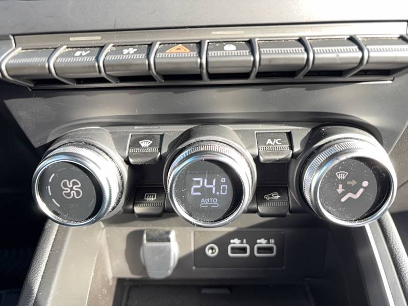Renault Clio - Photo 24