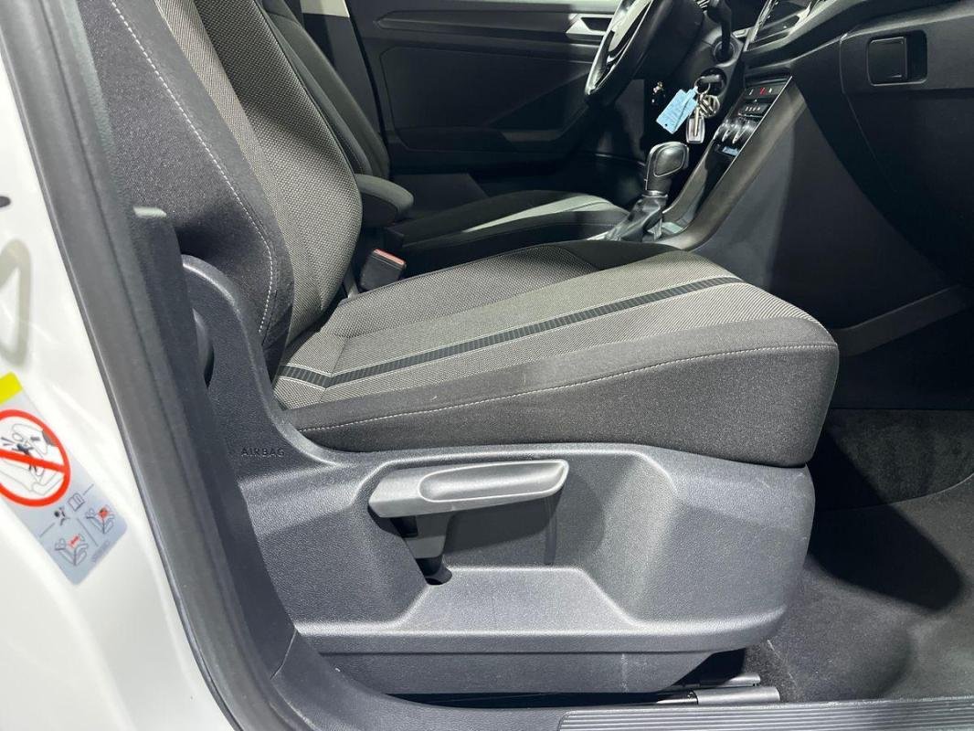 Volkswagen T-Roc - Photo 15