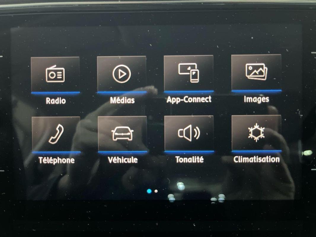 Volkswagen T-Roc - Photo 17