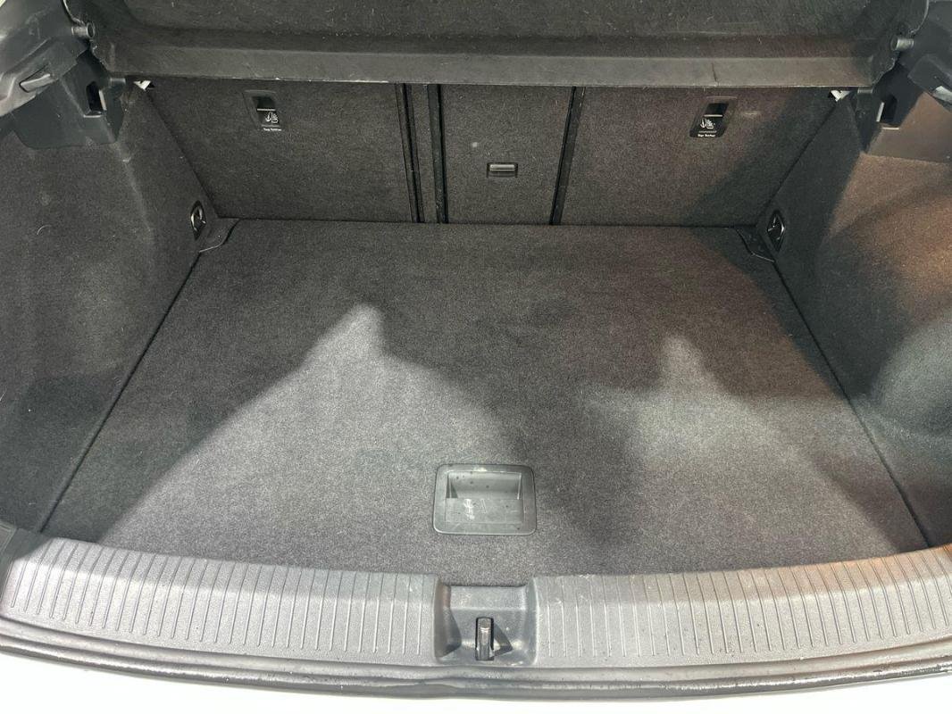 Volkswagen T-Roc - Photo 32
