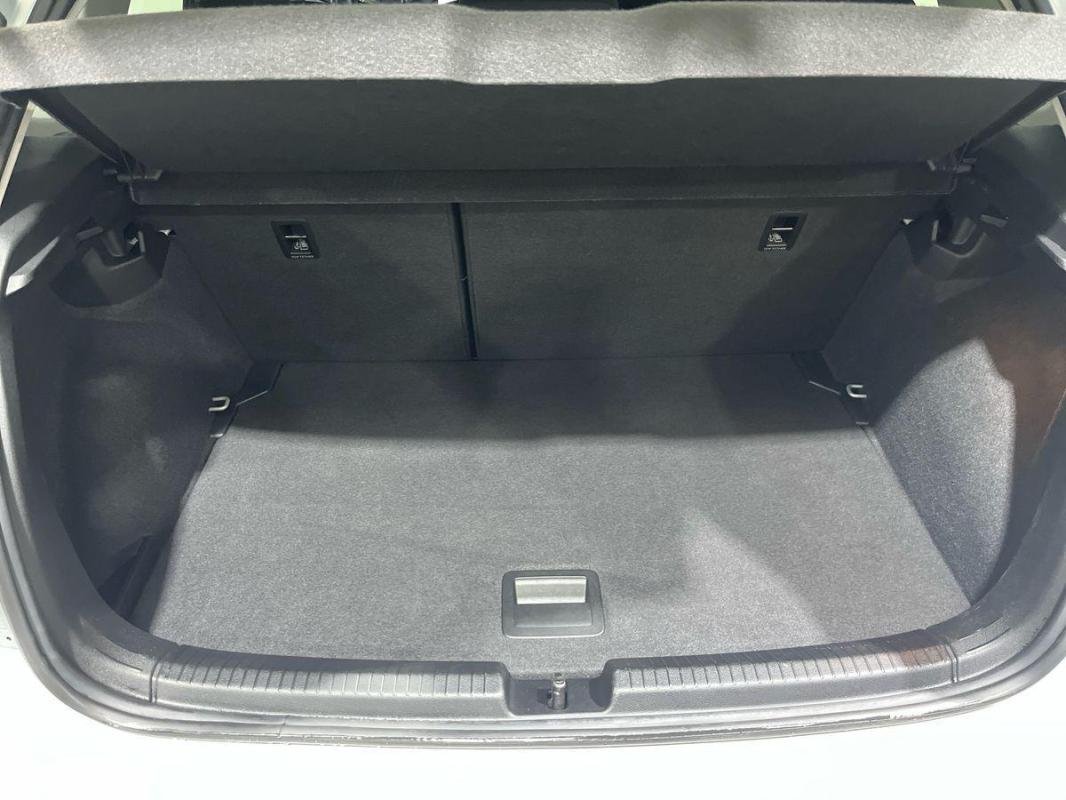 Volkswagen Polo - Photo 32
