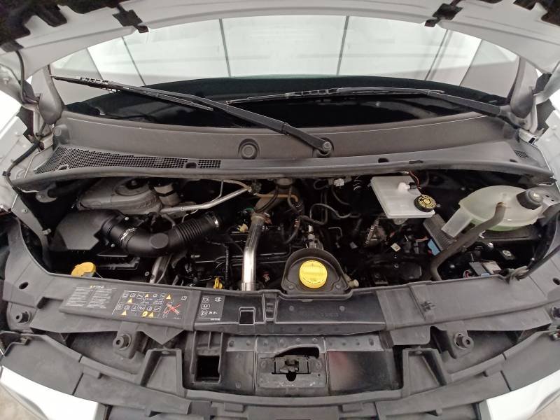 Nissan NV400 - Photo 11