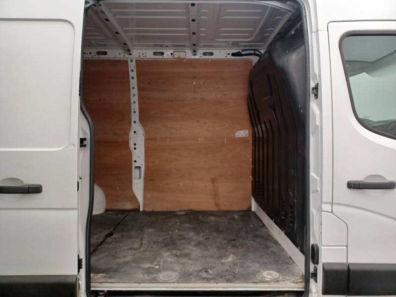 Nissan NV400 - Photo 15