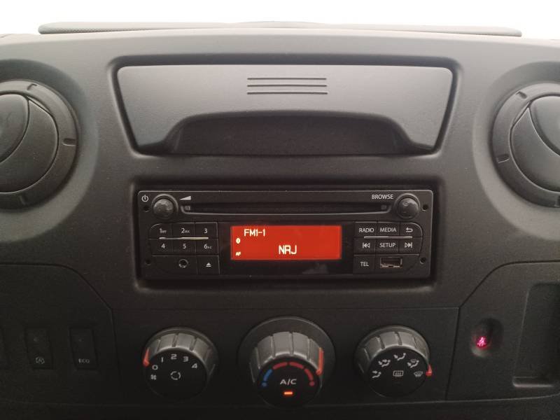 Nissan NV400 - Photo 17
