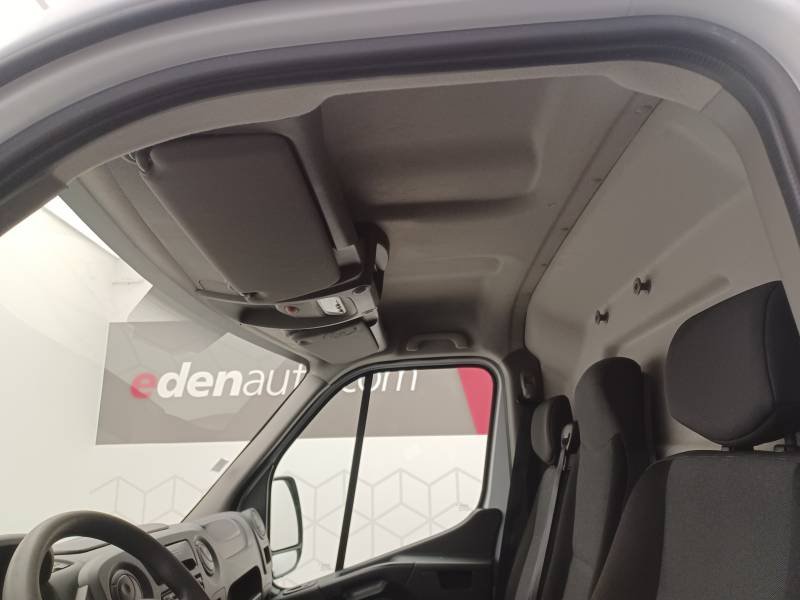 Nissan NV400 - Photo 24