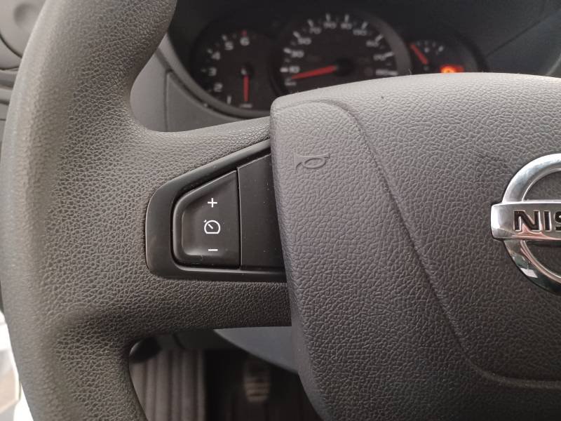Nissan NV400 - Photo 31