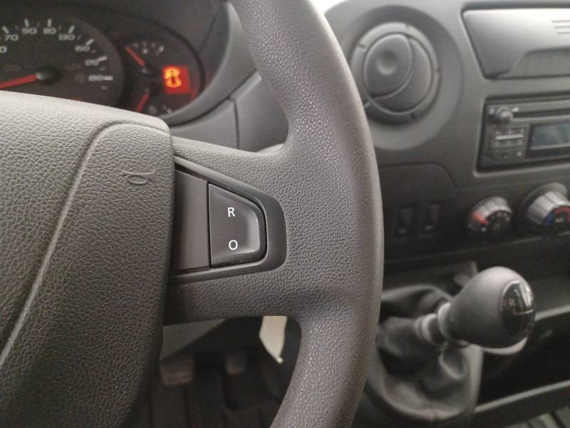 Nissan NV400 - Photo 32