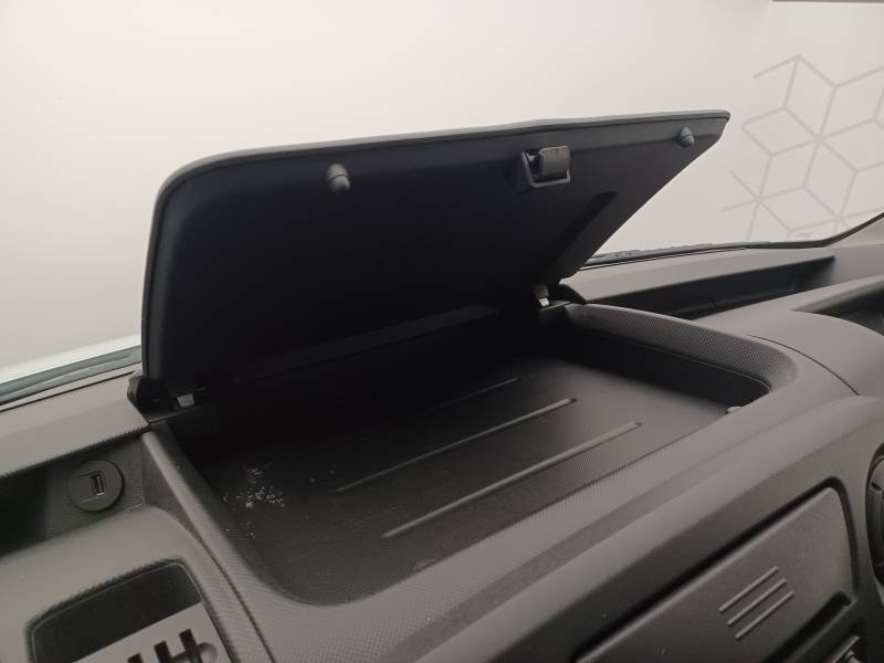 Nissan NV400 - Photo 39