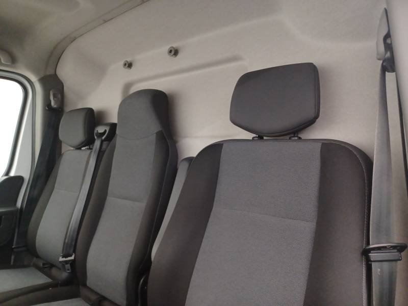 Nissan NV400 - Photo 42