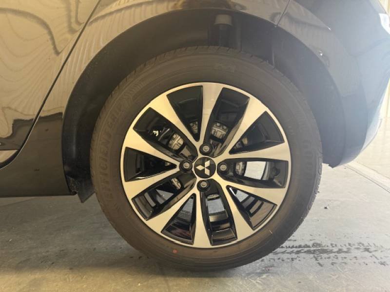Mitsubishi Colt - Photo 13