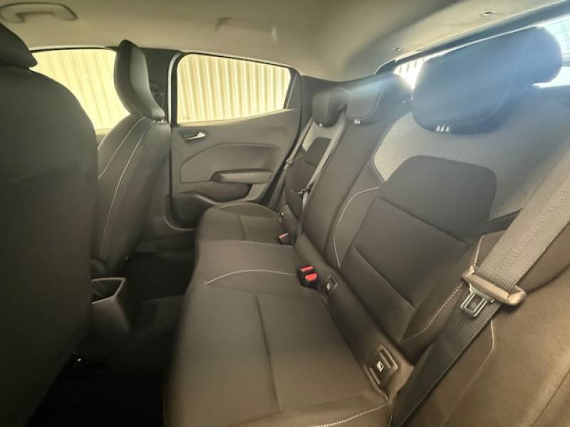 Mitsubishi Colt - Photo 26